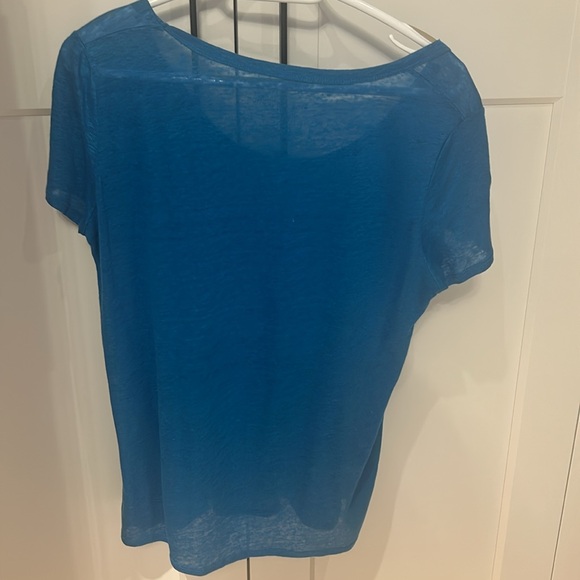 Short sleeve top Size medium - Picture 2 of 4